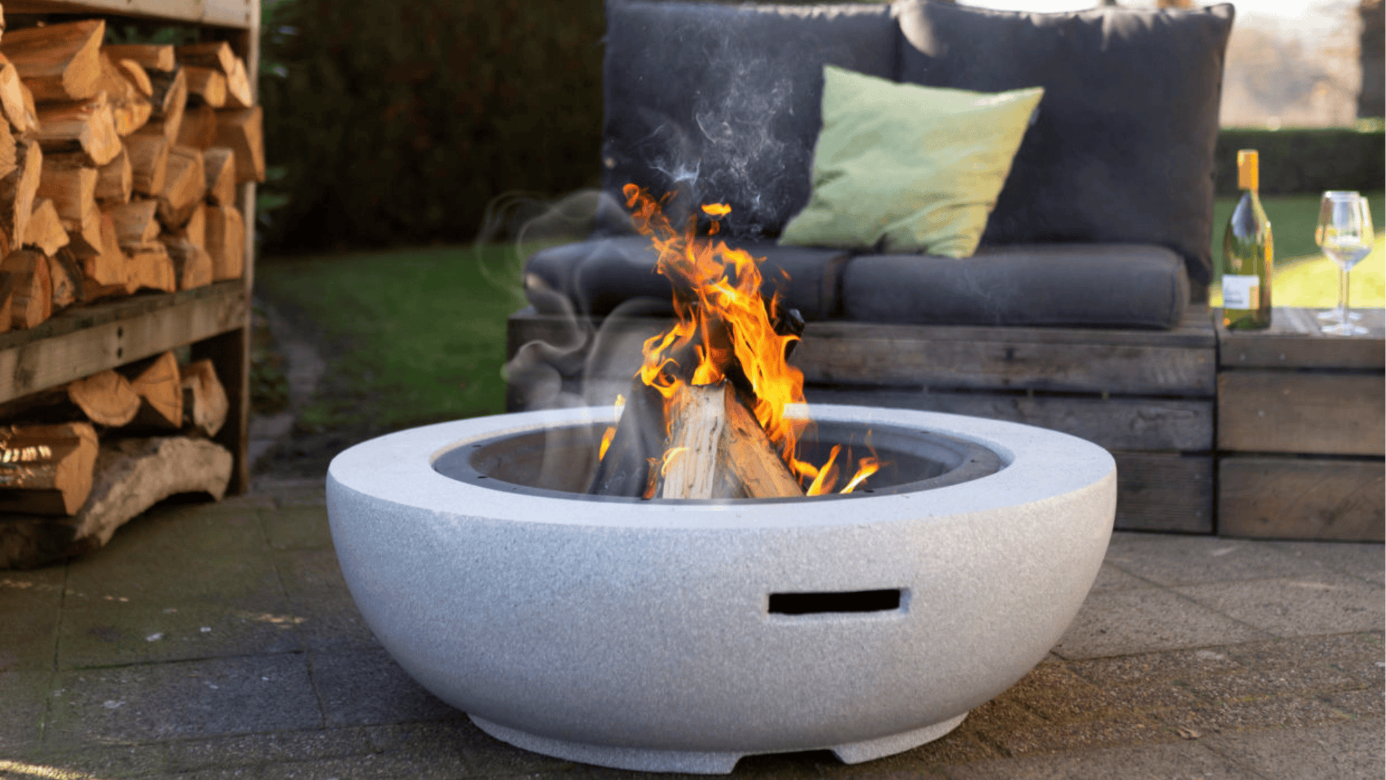 Zunanji vrtnarski center z rastlinami, sadikami in vrtnim programom